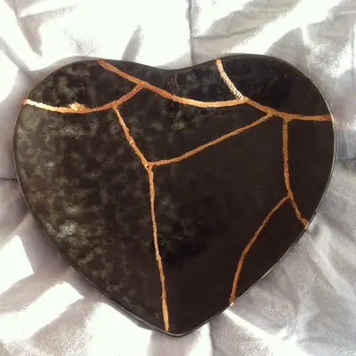 kintsugi.webp kintsugi.webp