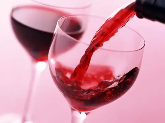 beneficios-vino-rojo.webp