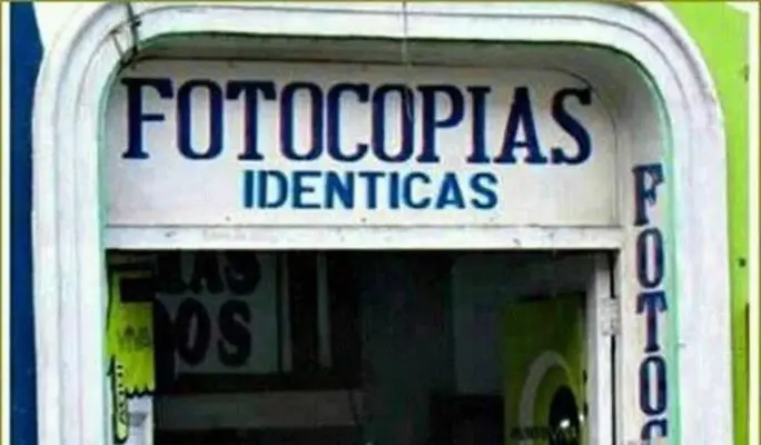 25-carteles-mas-redundantes-1.webp