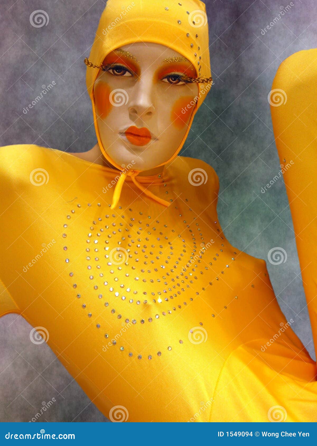 cirque-du-soleil-jaune-1549094.jpg