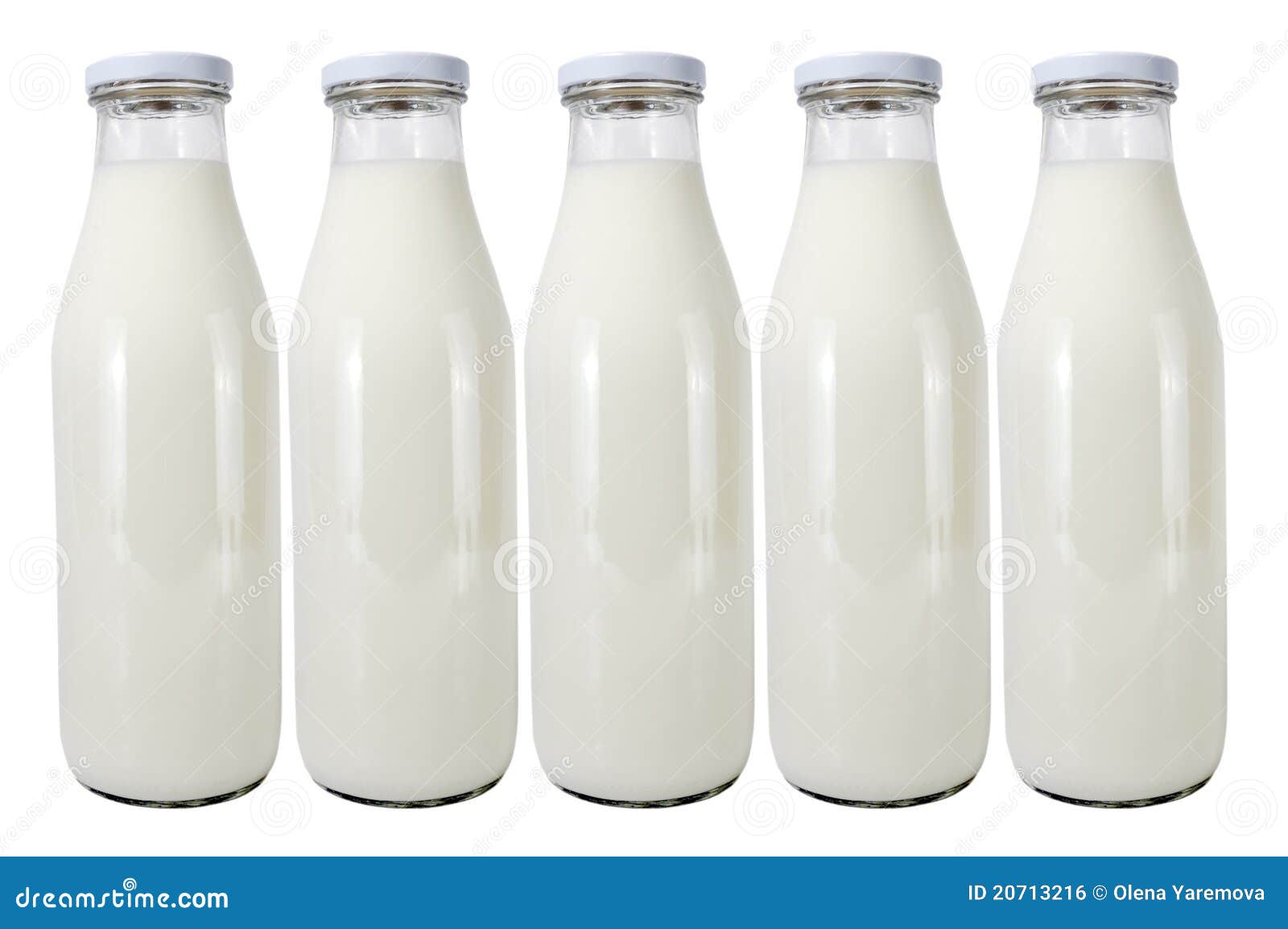 cinco-botellas-de-cristal-con-leche-20713216.jpg